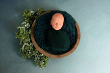 Load image into Gallery viewer, Round Wooden Bowl