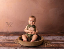 Load image into Gallery viewer, Round Wooden Bowl