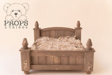 Load image into Gallery viewer, Dainty Wooden Bed