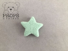 Load image into Gallery viewer, Felted Stars Light Green