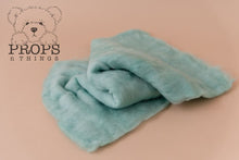 Load image into Gallery viewer, Merino Felts (Fluffy) Sage